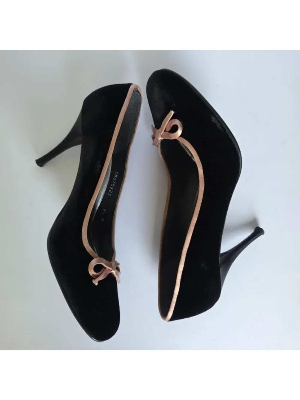 Stuart Weitzman 9.5M Black Velvet Bow Coquette Pumps Pink Satin Trim Heels Y2K